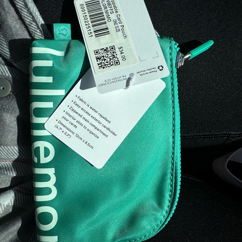 Clippable Card Pouch - Picture 2 of 4